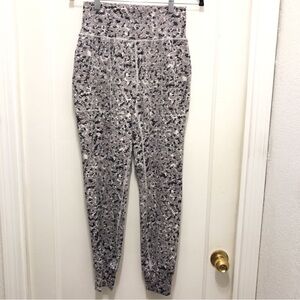 Athleta Salutation Textured Jogger Size Small
